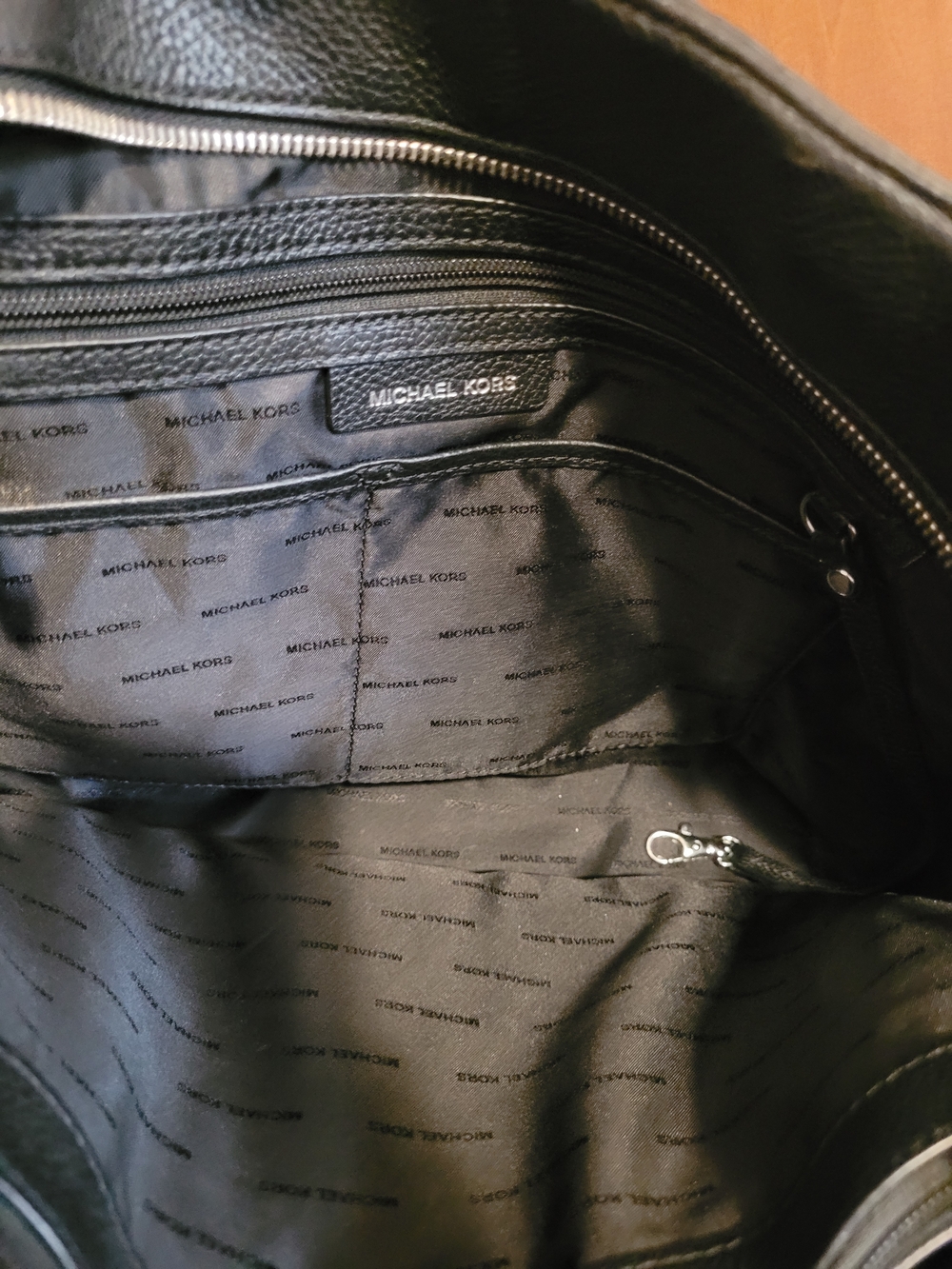 MICHAEL Michael Kors Mercer Chain-Link Leather Tote Bag - Picture 11 of 16